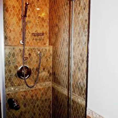 Sleeps 4 Air Con Wifi Cannes