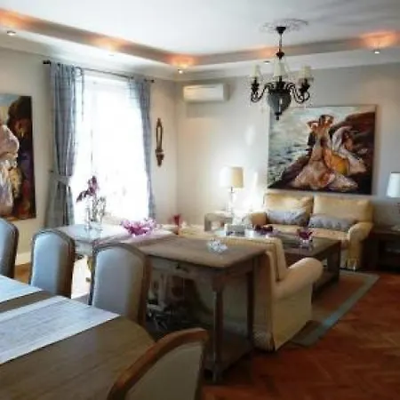 Sleeps 4 Air Con Wifi Apartamento Cannes