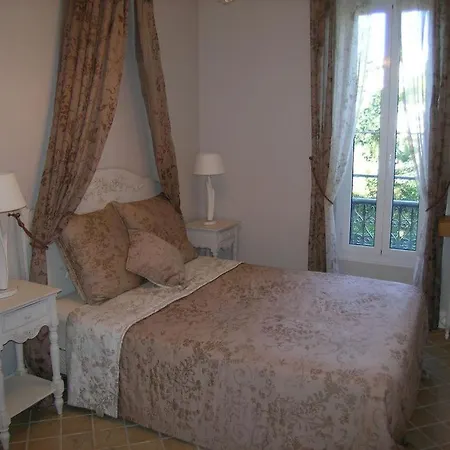 Sleeps 4 Air Con Wifi *