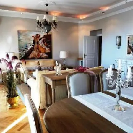 Sleeps 4 Air Con Wifi Apartment *