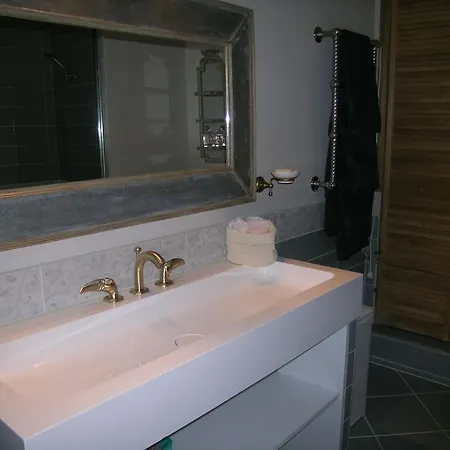 Sleeps 4 Air Con Wifi Cannes